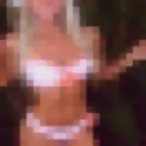 Maya, 34 ans, disponible à Saint-Étienne-du-Bois pour un plan cul