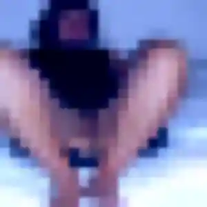 Agathe, femme de 35 ans cherche plan cul à Saint-Étienne-le-Molard