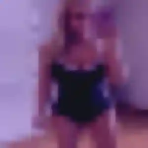 Lilou (22 ans) à Saint-Fortunat-sur-Eyrieux cherche un plan cul rapidement