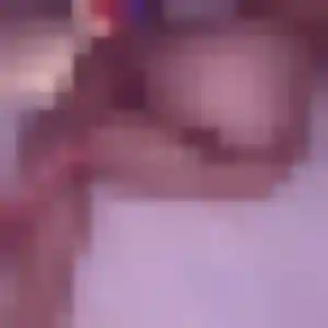 Elise, 25 ans, connectée à Saint-Fuscien pour une rencontre coquine