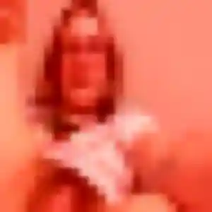 Olga, 28 ans, en ligne à Saint-Genis-d'Hiersac pour une rencontre coquine
