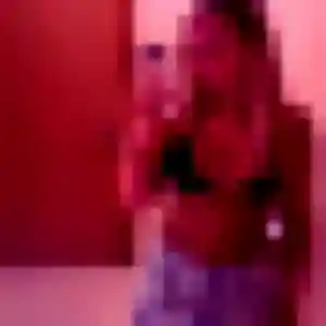 Jolie Gladys, 34 ans à Saint-Georges-Montcocq - voir sa photo