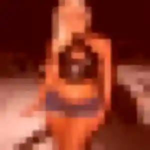 Sexy Anne-Charlotte, 37 ans à Saint-Germain-lès-Corbeil - la contacter