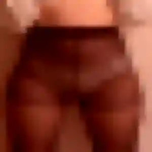 Photo sexy de Elena, 40 ans à Saint-Jal - plan discret