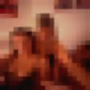 Photo sexy de Touria, 30 ans à Saint-Julien-de-Peyrolas - plan discret