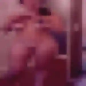Giulia, 43 ans, connectée à Saint-Léger-du-Bourg-Denis pour une rencontre coquine
