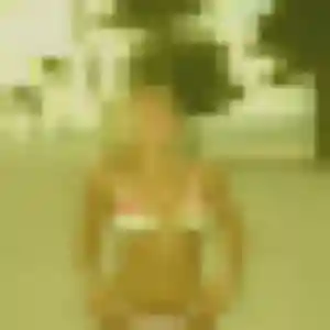 Colombine, femme de 23 ans cherche plan cul à Saint-Magne-de-Castillon