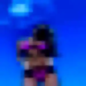 Naomi, 28 ans, connectée à Saint-Mandrier-sur-Mer pour un plan cul