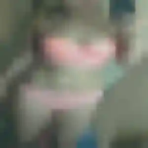 Coralie, 23 ans, connectée à Saint-Mards-de-Blacarville pour une rencontre coquine
