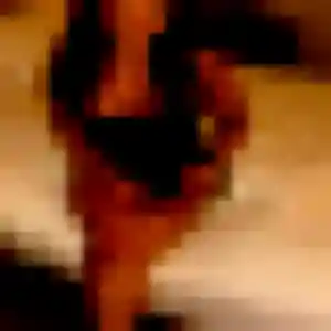 Maya, 29 ans, en ligne à Saint-Mars-d'Égrenne pour une rencontre coquine