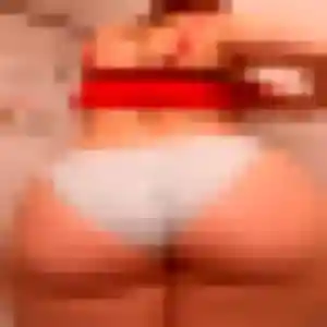 Photo privée de Lucienne, 45 ans à Saint-Martin-de-Castillon - plan discret