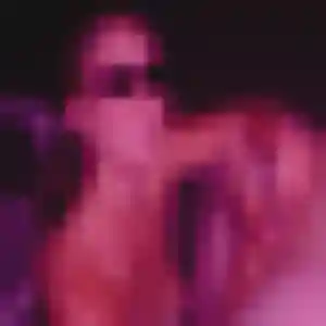 Zephyrine, 22 ans, connectée à Saint-Martin-de-la-Cluze pour un plan cul