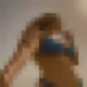 Sexy Wahiba, 22 ans à Saint-Martin-de-Londres - voir sa photo