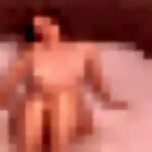 Rania, 29 ans, en ligne à Saint-Martin-Osmonville pour une rencontre coquine