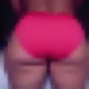 Maeva (23 ans) à Saint-Maurice-sur-Adour propose une rencontre ce soir