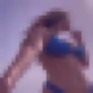 Amira, 23 ans, connectée à Saint-Maxire pour une rencontre coquine