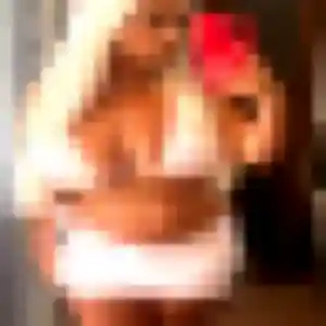 Albertine (26 ans) à Saint-Méen-le-Grand cherche un plan cul maintenant