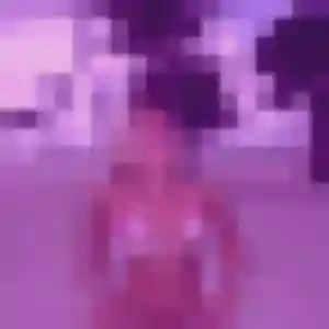 Helena, 24 ans, connectée à Saint-Nabord pour un plan cul