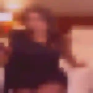 Joanne, 33 ans, disponible à Saint-Nazaire-les-Eymes pour une rencontre coquine