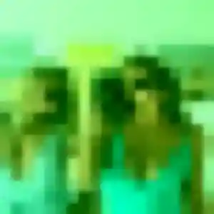 Photo sexy de Emeraude, 23 ans à Saint-Nom-la-Bretèche - plan discret