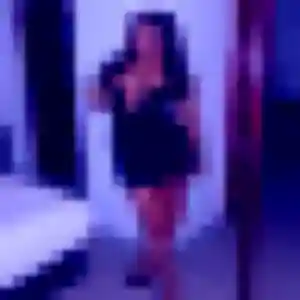 Ornella, 37 ans, disponible à Saint-Omer-en-Chaussée pour un plan cul