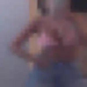 Photo de Rosemarie à Saint-Paul-en-Forêt (23 ans) - plan cul gratuit