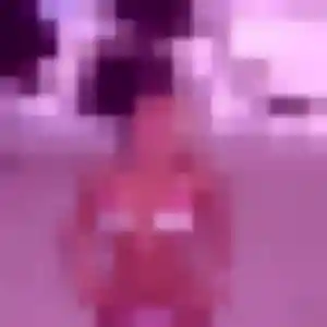Malika, 27 ans, connectée à Saint-Paul-Flaugnac pour un plan cul