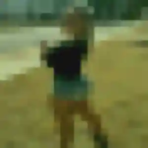 Rebecca, 30 ans, en ligne à Saint-Paulet-de-Caisson pour une rencontre coquine