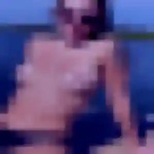 Josephine, 35 ans, dispo pour plan cul à Saint-Pierre-d'Aurillac