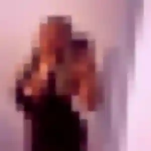 Rejoins Phoebe, 27 ans à Saint-Pourçain-sur-Sioule en privé