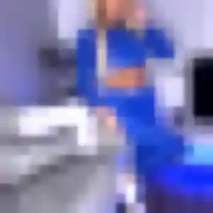 Vicky (23 ans) à Saint-Quentin-sur-Isère propose une rencontre rapidement