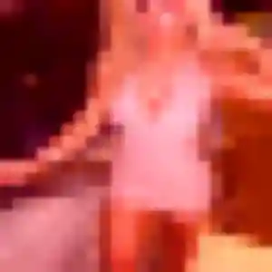 Deborah de Saint-Sériès, 36 ans - plan cul discret