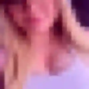 Chloe, 27 ans, disponible à Saint-Thomas-la-Garde pour une rencontre coquine