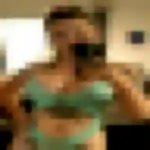 Veronique (22 ans) à Saint-Thurien propose une rencontre rapidement