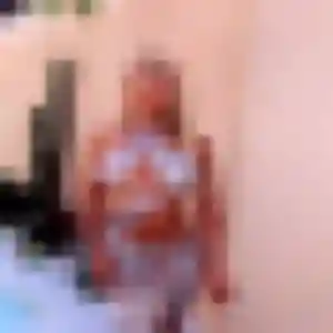 Karima, femme de 37 ans cherche plan cul à Sainte-Foy-d'Aigrefeuille