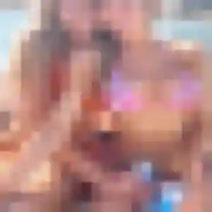 Amandine, 23 ans, connectée à Sainte-Honorine-la-Chardonne pour un plan cul