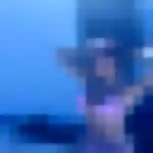 Louisa, 22 ans, connectée à Sainte-Marie-la-Blanche pour une rencontre coquine
