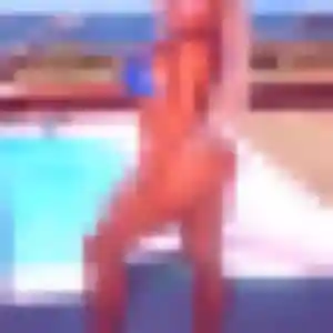 Helene, 22 ans, dispo pour plan cul à Sainte-Radégonde-des-Noyers