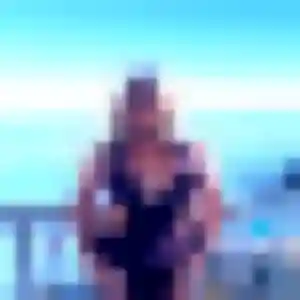 Charmante Graziella, 26 ans à Saïx - la contacter