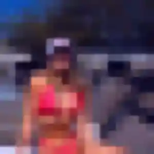 Elena (37 ans) à Savigny attend une rencontre ce soir