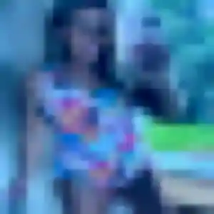 Zina, 24 ans, connectée à Senan pour une rencontre coquine