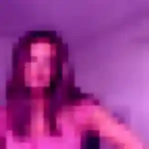 Theresa, 23 ans, en ligne à Somain pour une rencontre coquine