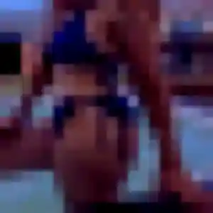 Aisha, 45 ans, connectée à Sondernach pour une rencontre coquine
