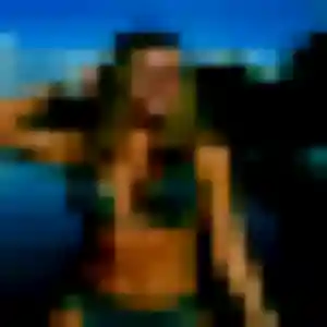 Rejoins Martine, 45 ans à Tennie gratuitement