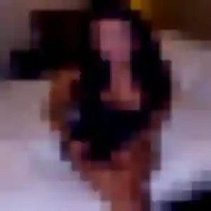Rencontre Adeline, 38 ans à Thizy-les-Bourgs en privé
