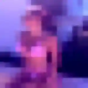 Delia, femme de 23 ans veut plan cul à Torsac