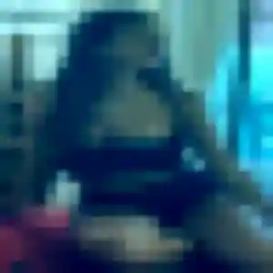 Photo de Luna à Toulon-sur-Arroux (29 ans) - plan cul discret