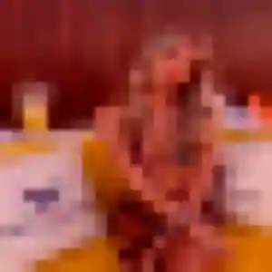 Photo exclusive de Veronique, 26 ans à Trémentines - rencontre sans lendemain