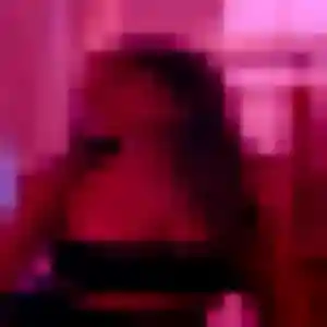 Thais, 30 ans, connectée à Trévérien pour un plan cul