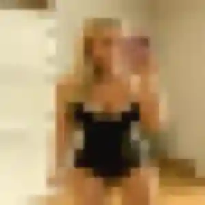 Caroline (27 ans) à Trouville cherche une rencontre maintenant